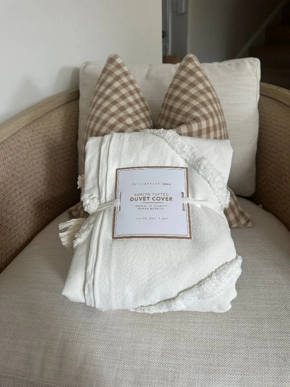 Pottery Barn Teen Ashlyn Tufted Comforter Set Twin NWT